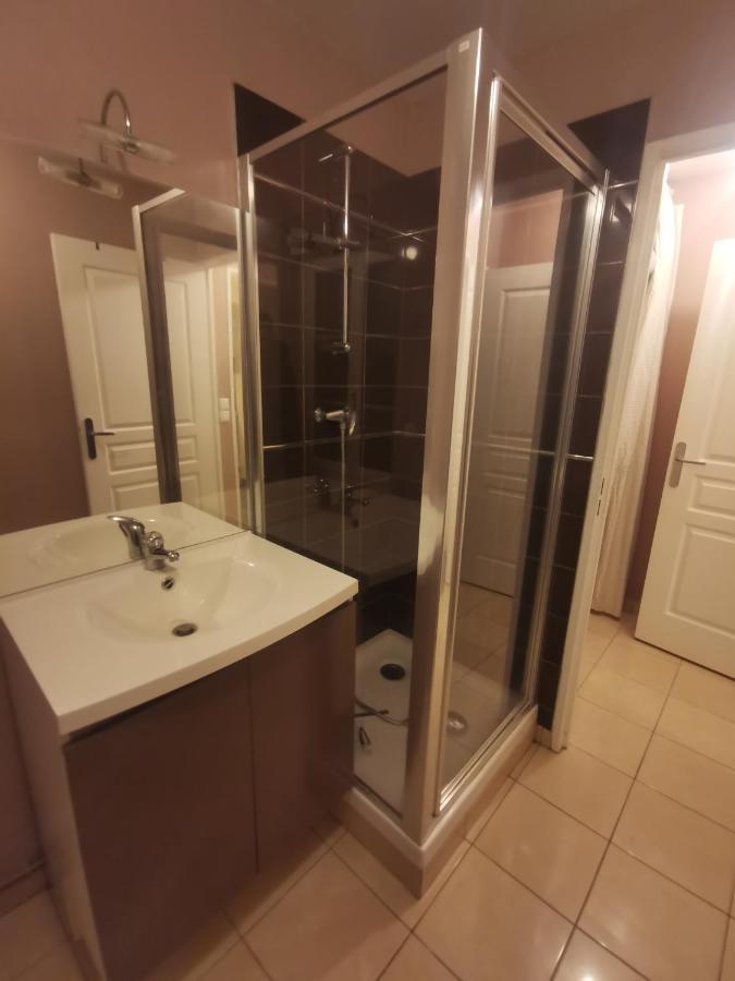 Logement en hypercentre dans une résidence Amiens Esterno foto